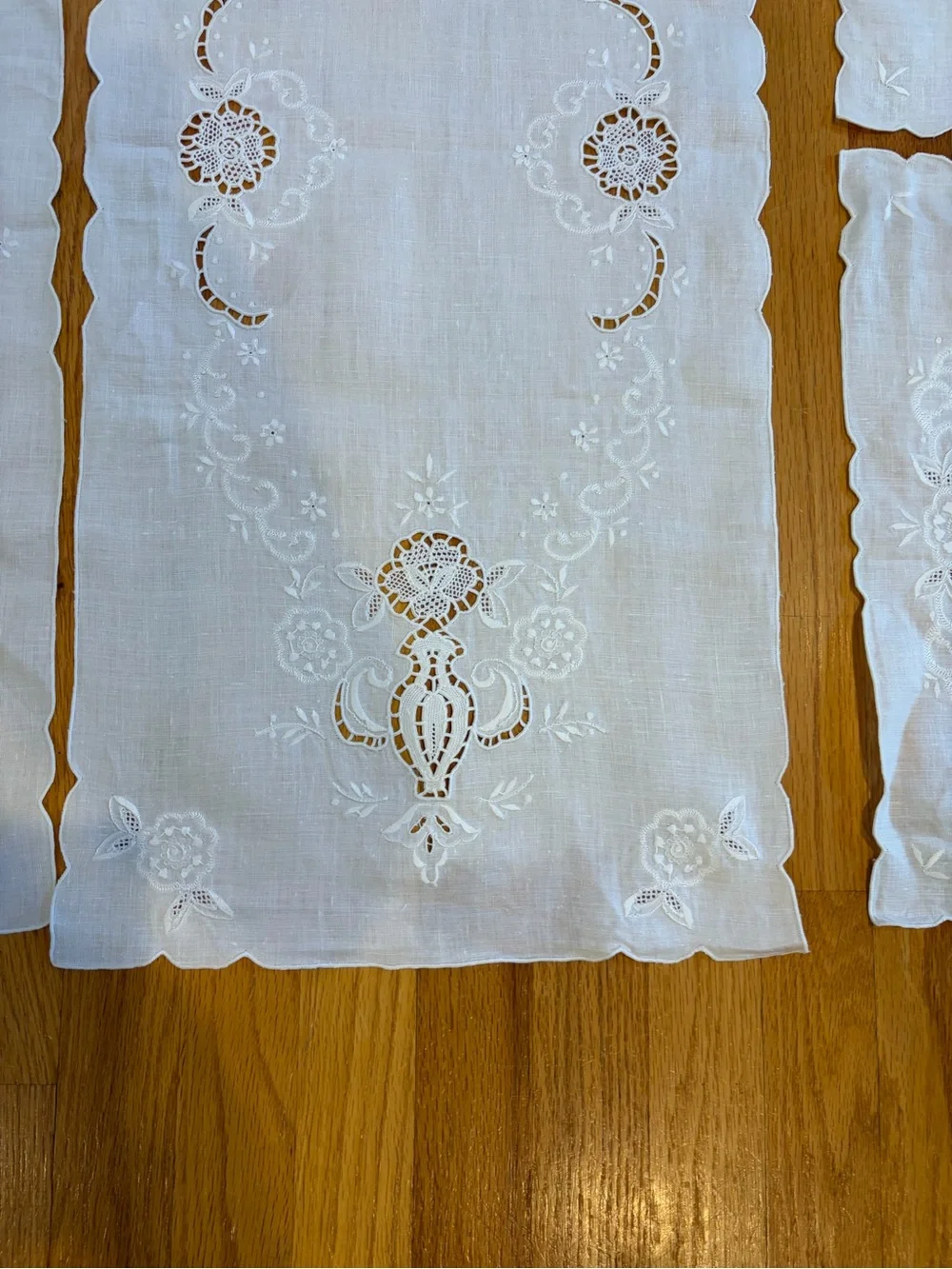 Embroidered White Linen Table Runners and Placemats - Set of 4